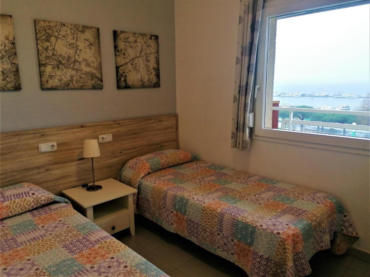 דירות רוזס 2166 Rocmar 1 4-C, Excelente Situacion Frente Al Puerto Pesquero Y Con Vista A La Bahia. Gran Terraza. Gran Parking Publico Delante. - Es-258-30 מראה חיצוני תמונה