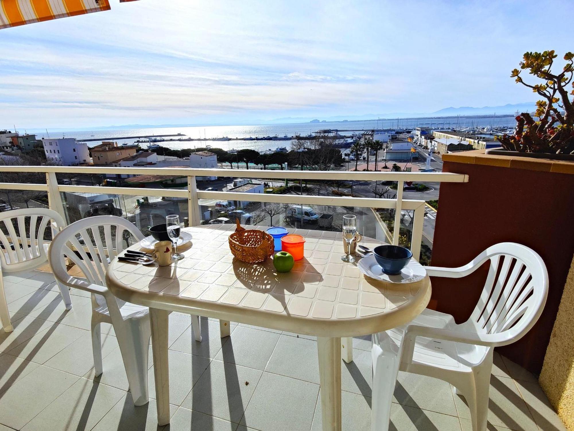 דירות רוזס 2166 Rocmar 1 4-C, Excelente Situacion Frente Al Puerto Pesquero Y Con Vista A La Bahia. Gran Terraza. Gran Parking Publico Delante. - Es-258-30 מראה חיצוני תמונה